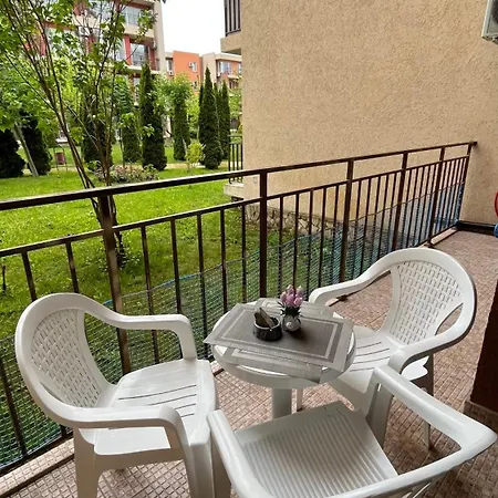 Golf Club & Orchid Noks Mia Apartmán *